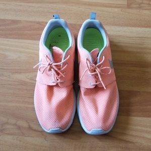 Nike Roshe Runs Coral